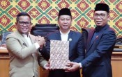 Bupati Pelalawan Sampaikan Komitmen Keterbukaan Anggaran pada Ranperda pertanggungjawaban APBD 2024