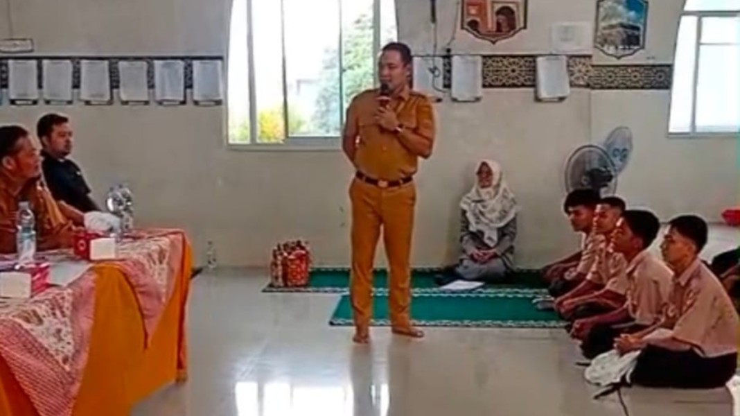 Di Kegiatan Growth Mondset SMKN 1 Pangkalan Kerinci, Wabup Beberkan Rahasia Kunci Sukses Jadi Pengusaha