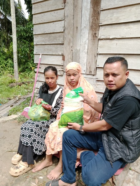 Kunjungi Anak Yatim Piatu di Pangkalan Kerinci, Sahabat Jumat Pastikan Pemenuhan Hak Mereka