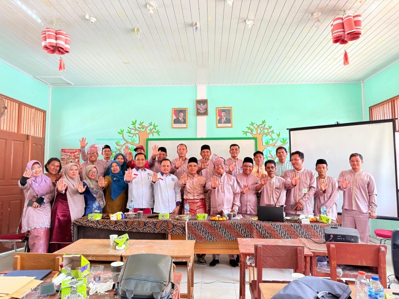 Dihadiri Kepala Sekolah, Komnas PA Pelalawan Jalin Kerjasama dan Sosialisasi Perlindungan Anak di Kecamatan Kerumutan