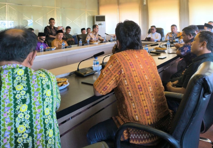 Bupati Pelalawan Terima Audiensi Warga Desa Kesuma, TBS Dari Bukit Kesuma Dipastikan Tetap Diterima