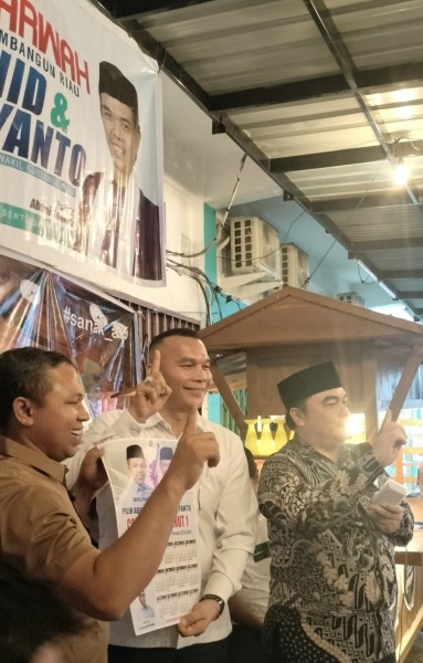 Dinilai Kompeten dan Loyal, Tokoh Politik Riau Sebut Robert Hendriko dan Fauzi Kadir Layak Duduki Posisi Strategis di BUMD