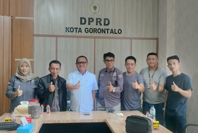 Reuni Duo Aktivis, Bangun Kota Cerdas Lewat UKW Akbar di Gorontalo