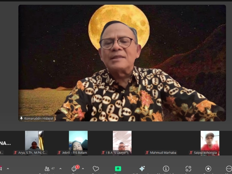 Ketua Dewan Pers Tutup Seminar Nasional PJS di Palu